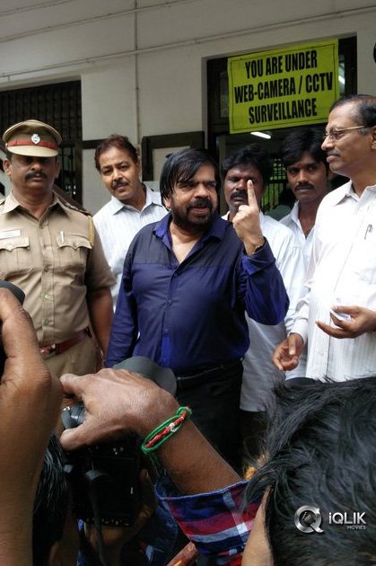 Celebrities-Cast-Vote-in-TN-Elections